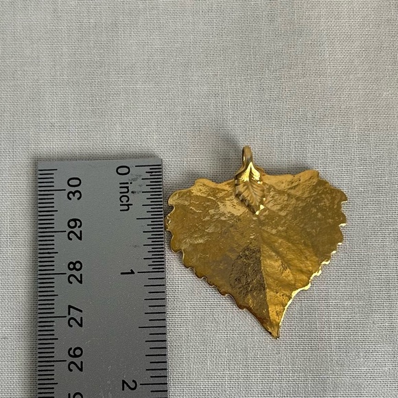 Vintage Gold Aspen Leaf Pendant - Picture 4 of 6